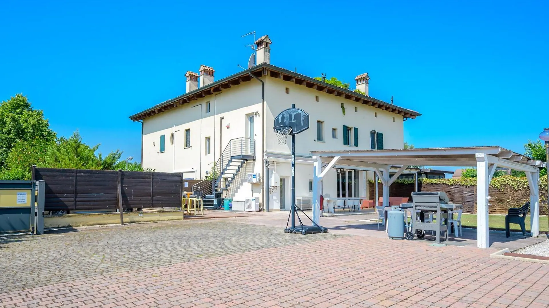 Casa vacanze Balda House, Covered And Heated Pool Only For You Bologna